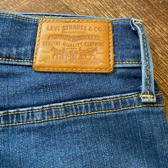 Levi’s - Picture 10 of 10